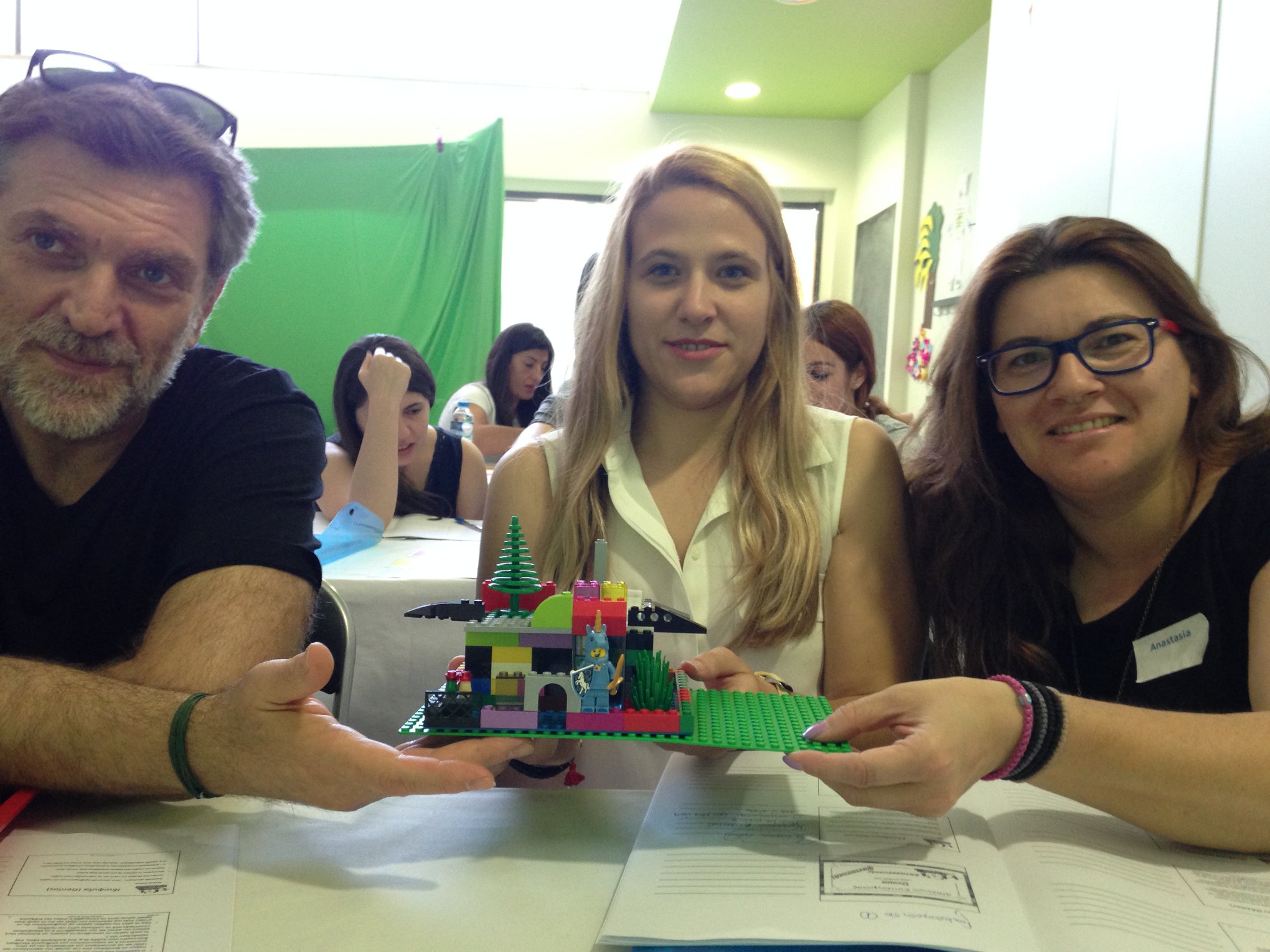 LEGO-based-Therapy-in-Athens-06