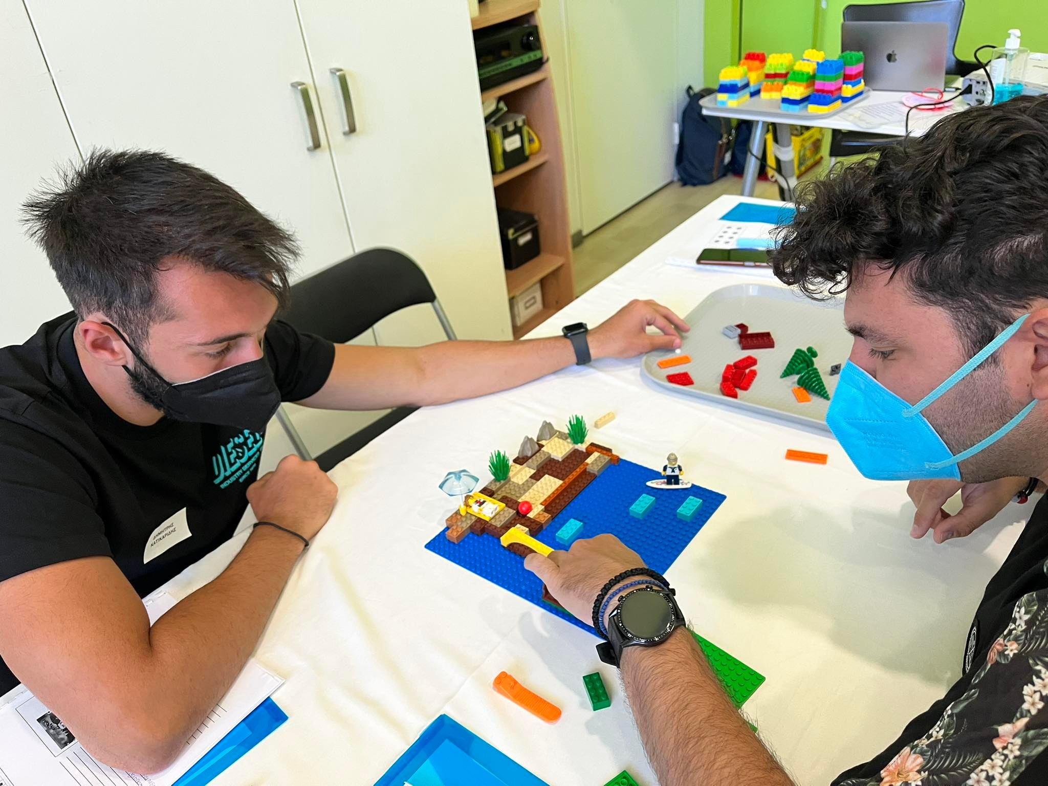 The-Brick-by-Brick-programme-in-athens-seminario-lego-based-therapy